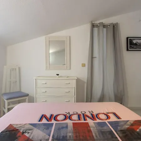Fischer Id161 Apartment